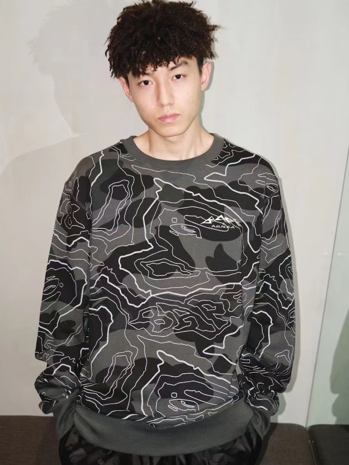 Layered Camouflage Pullover Crew Neck Sweatshirt 2 colors