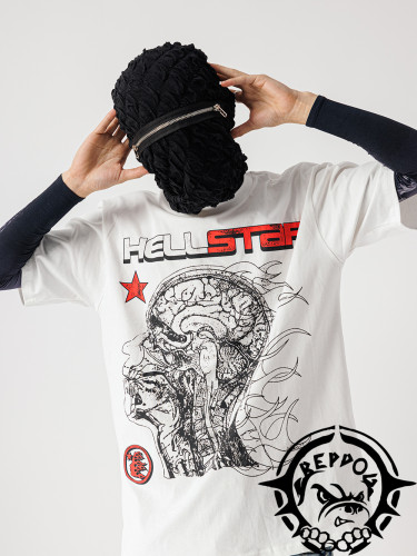 Human evolution skull print tee