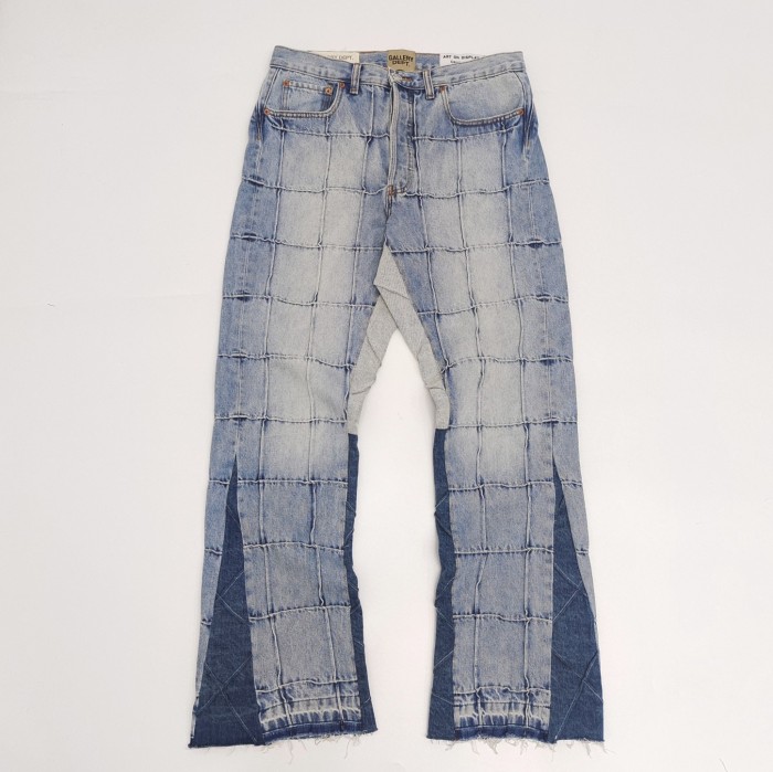 1:1 quality version Washed and distressed line jeans