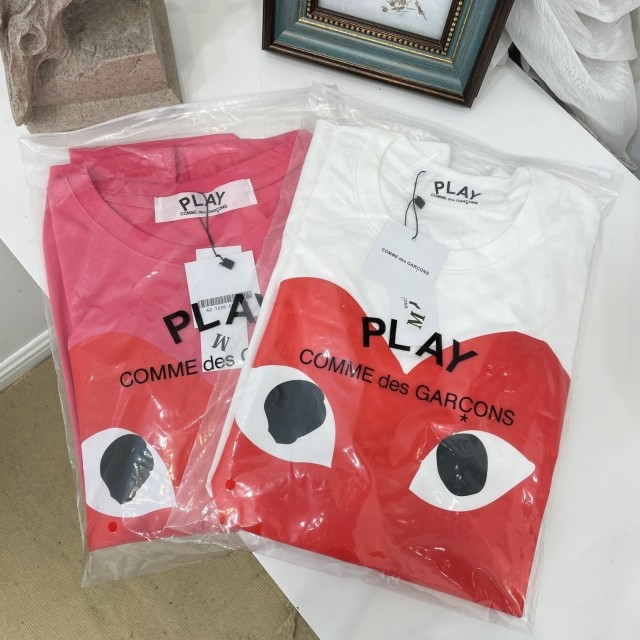   Big red logo tee