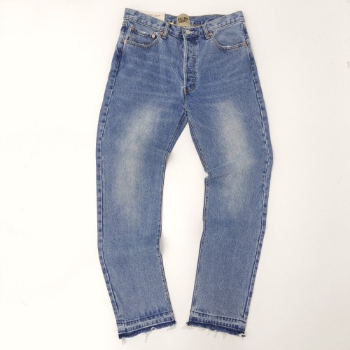 1:1 quality version Jeans with frayed legs and no prints