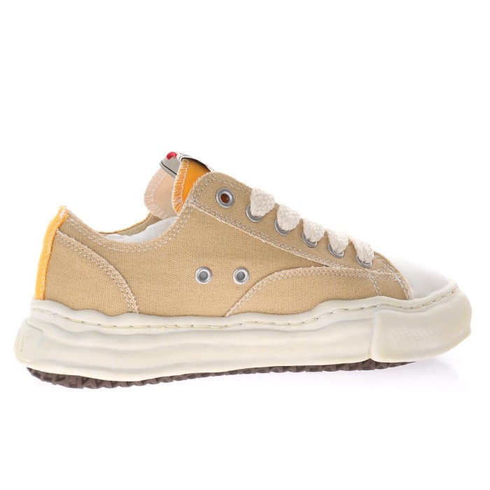 Headcovered version of the deformed dissolve ice-cream bottom shoes