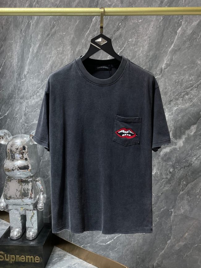 Big Horseshoe Dark Embroidery tee