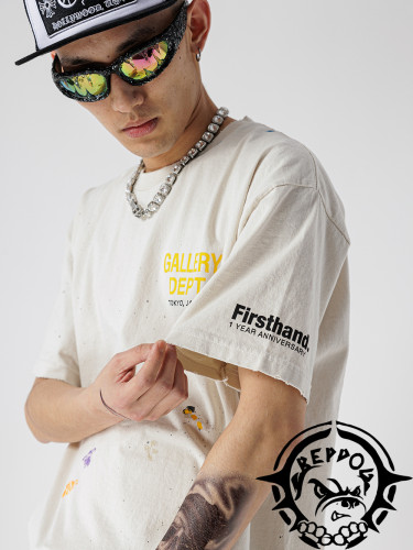 Colorful Graffiti Yellow Letter Print tee