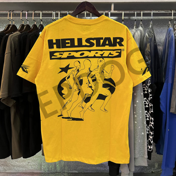 [buy more save more] Running Man Letter Abstract Print Tee 2 colors
