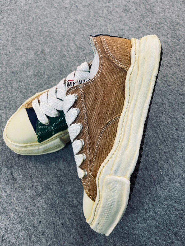 Rubber abrasion-resistant sole canvas shoes