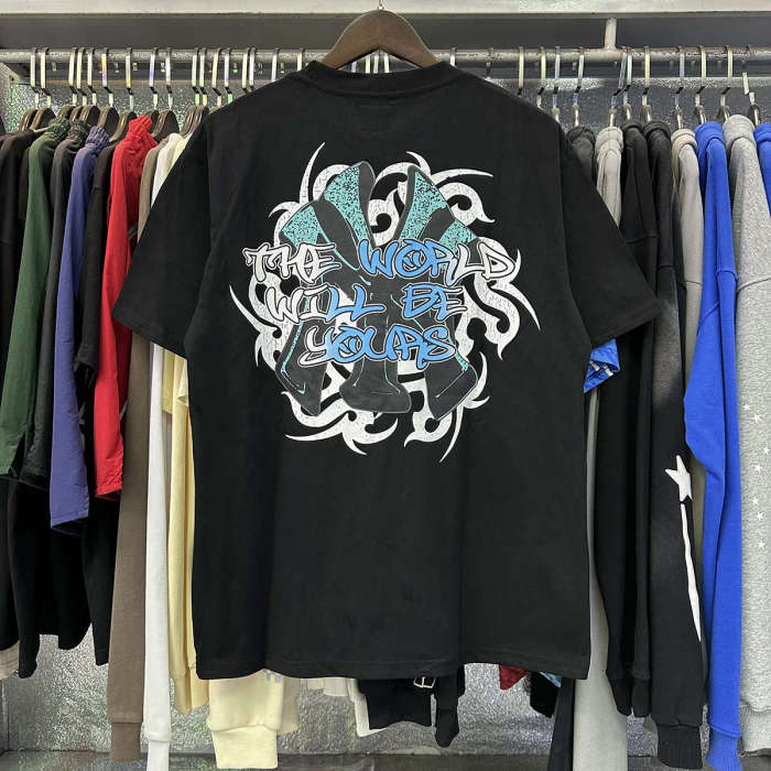 Creative Letter Embrace the Earth Print Tee
