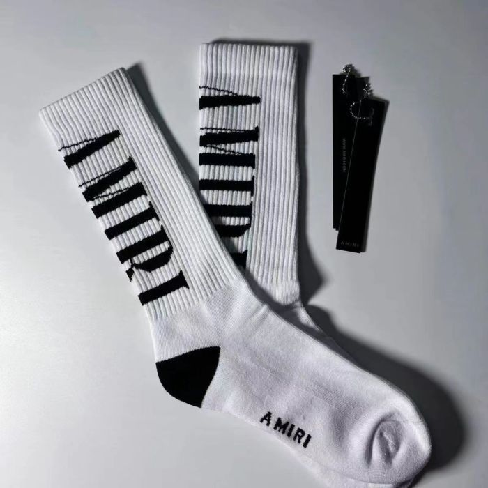 1:1 quality versio Cursive letters embroidered logo bone print mid-calf socks 24 colors