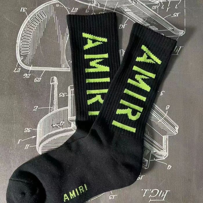 1:1 quality versio Cursive letters embroidered logo bone print mid-calf socks 24 colors
