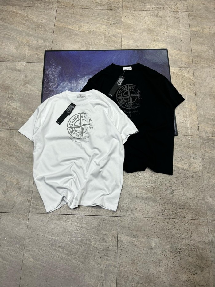 Solid Color Fuzzy Logo Round Neck Tee 2 colors