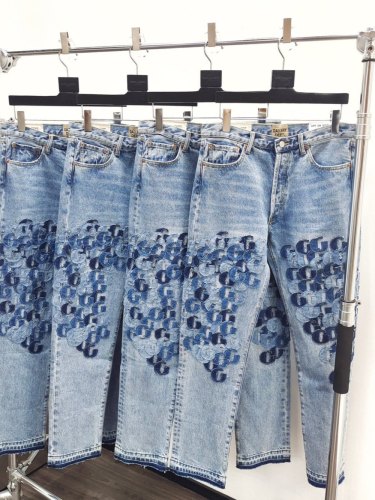1:1 quality version Letter G Patch Embroidered Jeans
