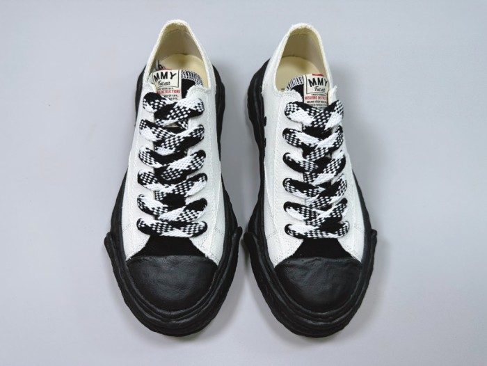 1:1 quality version Black and White Colorblocked Canvas Shoes
