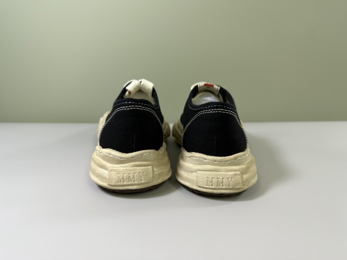 1:1 quality version Classic Black Aged Black Canvas Low Top Shoes