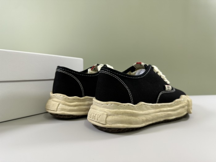 1:1 quality version Classic Black Aged Black Canvas Low Top Shoes