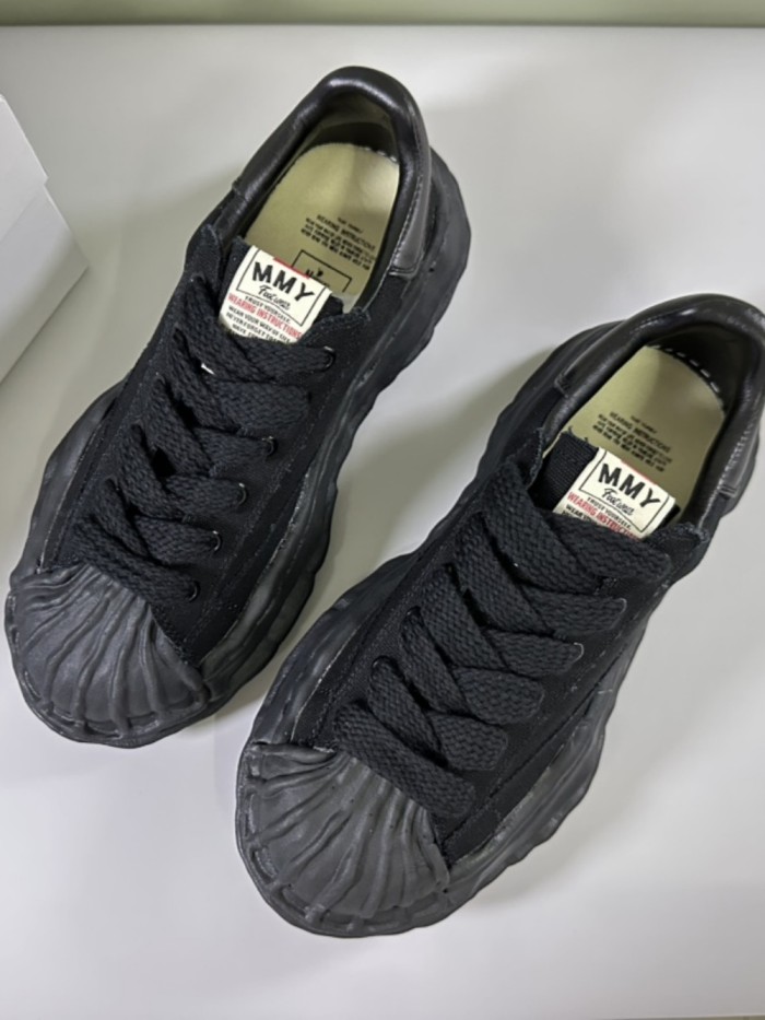 1:1 quality version Embroidered Canvas All Black Thick Bottom Board Shoes