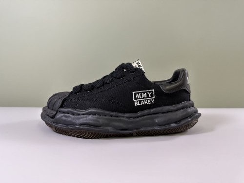 1:1 quality version Embroidered Canvas All Black Thick Bottom Board Shoes