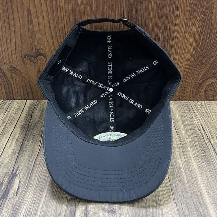 Embroidered large logo baseball cap 4 colors