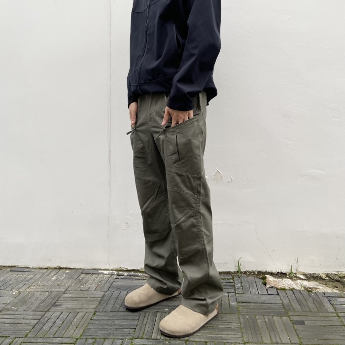 Three-dimensional cut multi-pocket outdoor straight leg cargo pants 3 colors
