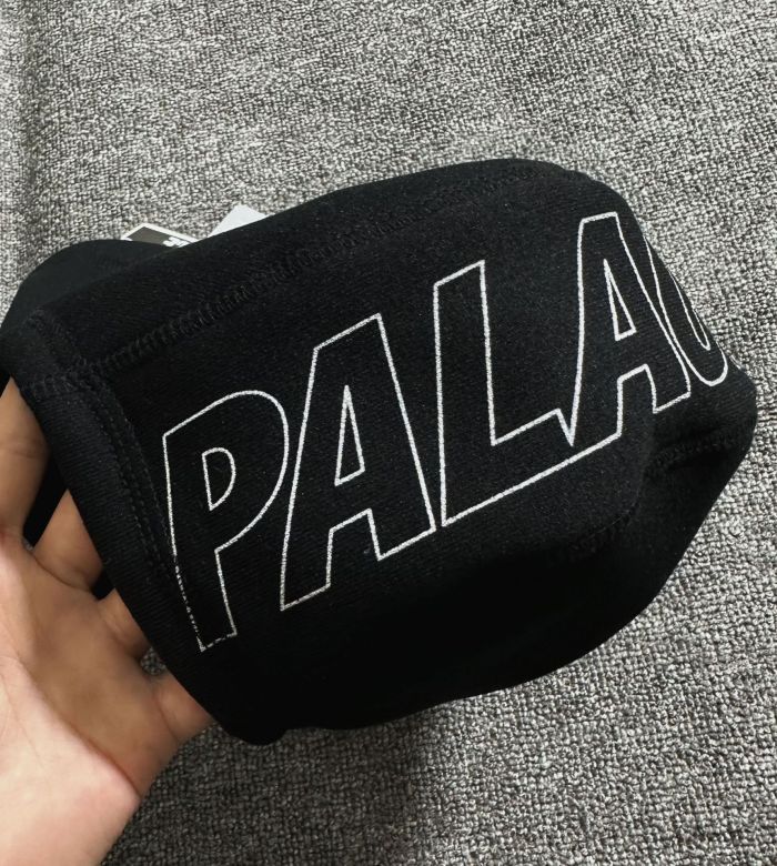 PALACE Monogrammed Embroidered Mask Warm Hat 2 colors