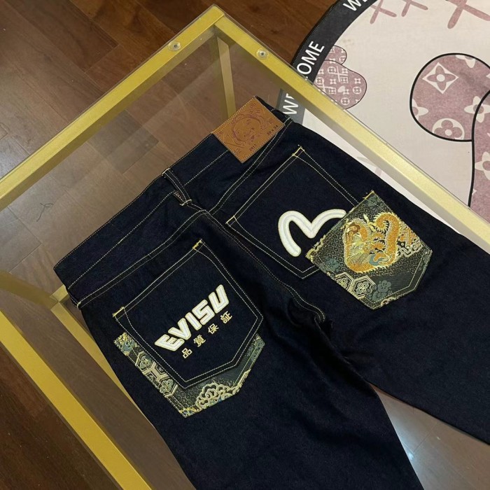 Appliquéd Embroidered Seagull Multi-Pocket Straight Narrow Leg Jeans 2 colors