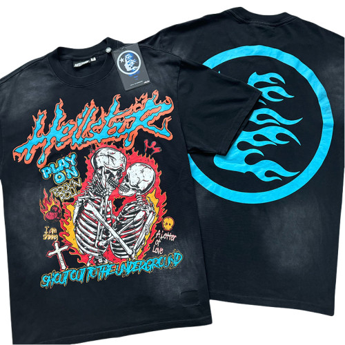 Two Embracing Skulls Flame Letter Print Washed Version Tee