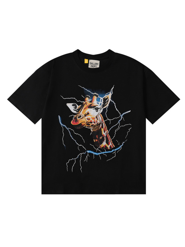 27877111 Giraffe Printed Tee