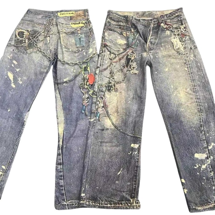 27962836 Key Chain Print Wide Leg Straight Jeans