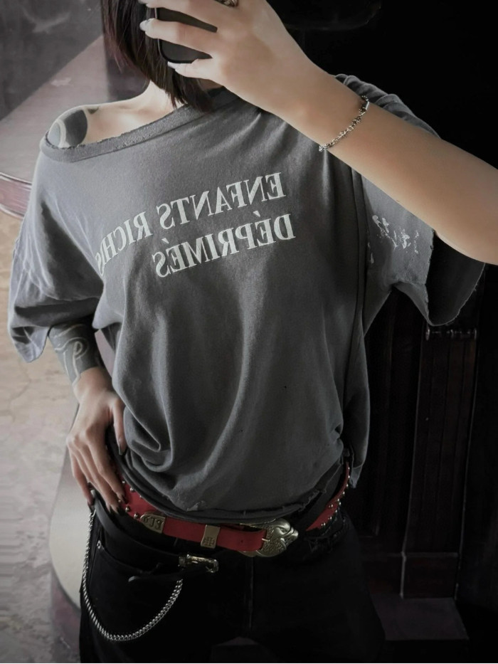 28030637 Letter Printed Torn Washed Version Tee