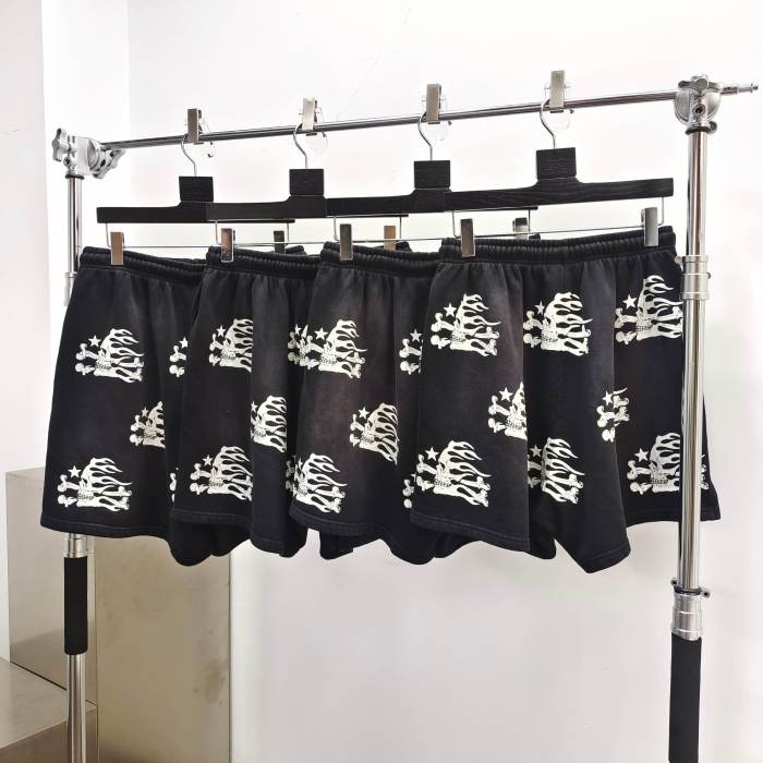 1:1 quality version 28062066 Skull Ghostface Print Shorts with NFC tag