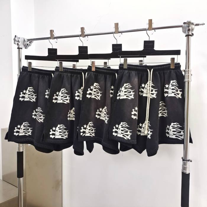 1:1 quality version 28062066 Skull Ghostface Print Shorts with NFC tag