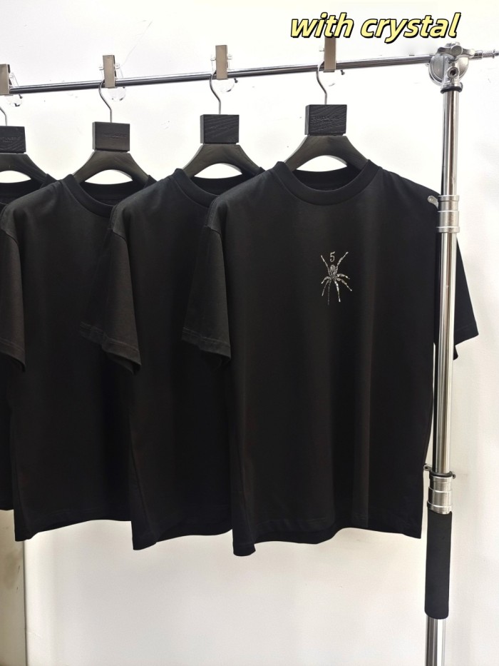1:1 quality version 28195419 Rhinestone Spider Tee