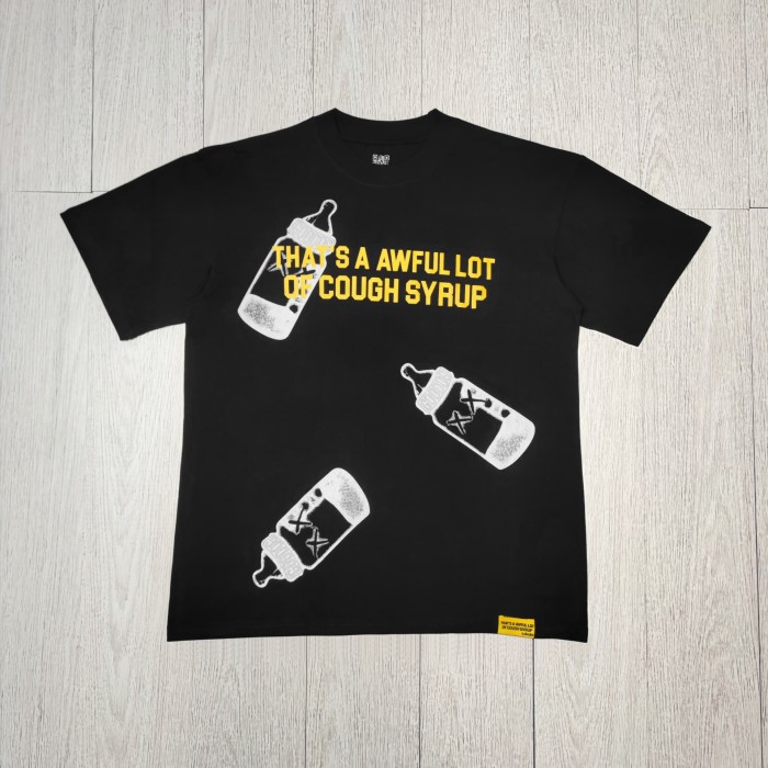 28382589 Black Baby Bottle Print Tee