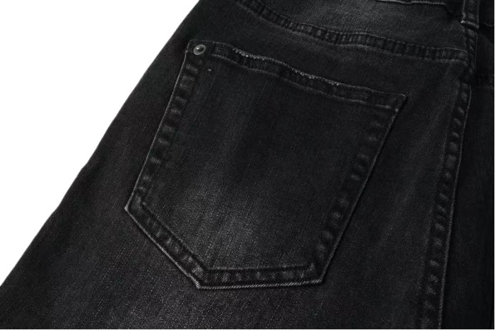 1:1 quality version Red Letter Embroidery Hole Jeans 28700618