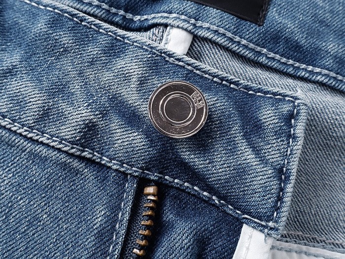 Knee-Ripped Jeans 28750137