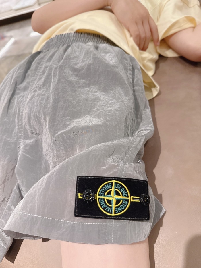 Nylon Metal Shorts in Grey for Kids 29008944