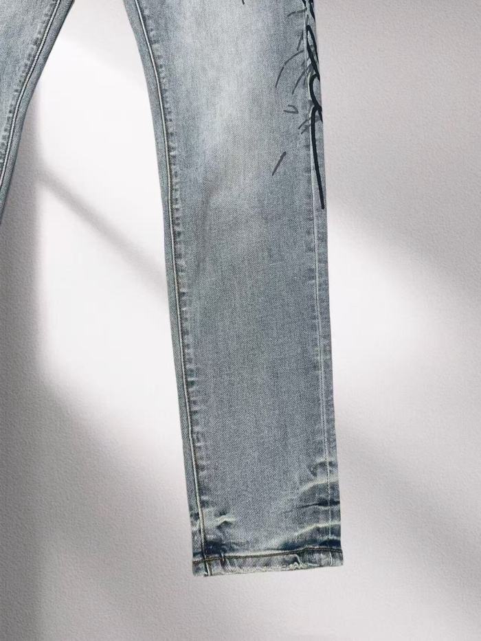 1:1 quality version light blue distressed hand-painted graffiti slim-fitting jeans 29032813