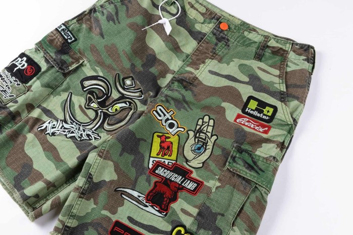 1:1 quality version Multi-Patch Camouflage Embroidered Cargo Shorts 29043138