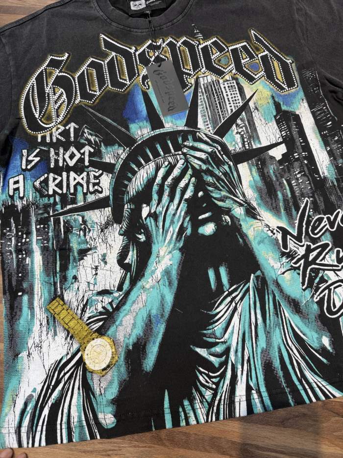 Vintage  Art Is Not A Crime  Liberty Statue Printed Distressed T-shirt 29038235