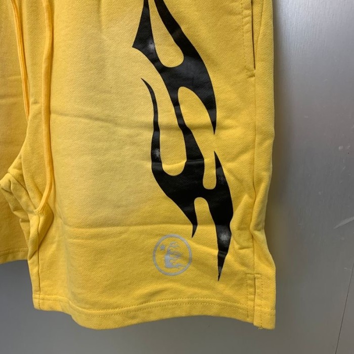 Black Flame Logo Print Washed Yellow Shorts 29043469