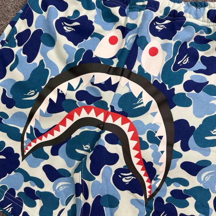Blue Camouflage All-over Shark Print Casual Cotton Shorts 29060826