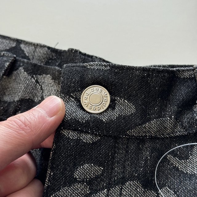 1:1 quality version Jorts Black Camouflage Shark Embroidery Denim Shorts 29060626