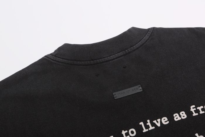 Dark and Moody Style Collaborative High-Street Unisex T-Shirt for Both Men and Women 29060494