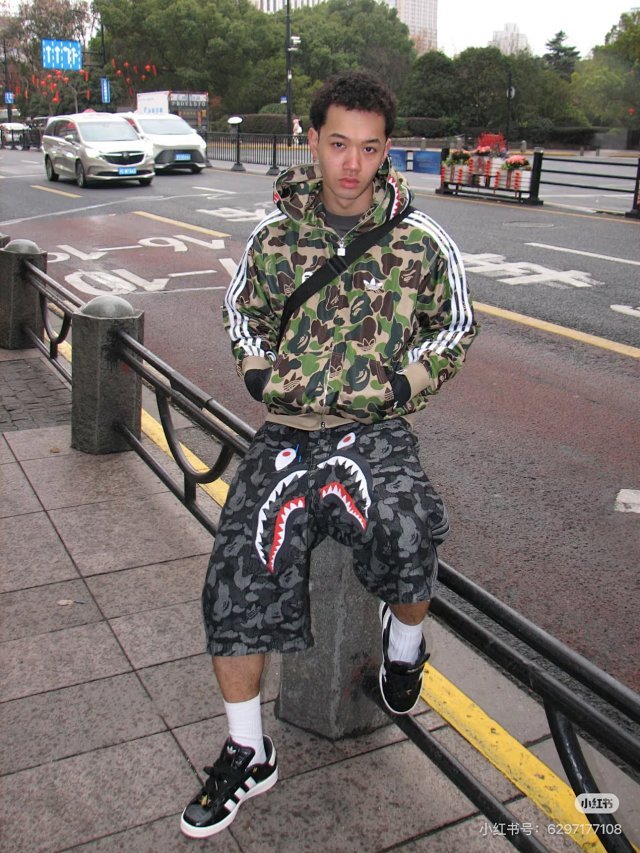 1:1 quality version Jorts Black Camouflage Shark Embroidery Denim Shorts 29060626