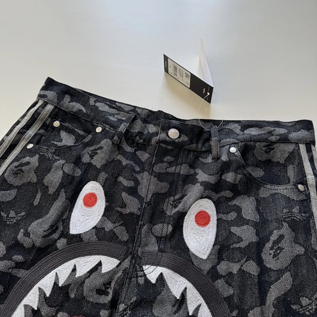 1:1 quality version Jorts Black Camouflage Shark Embroidery Denim Shorts 29060626