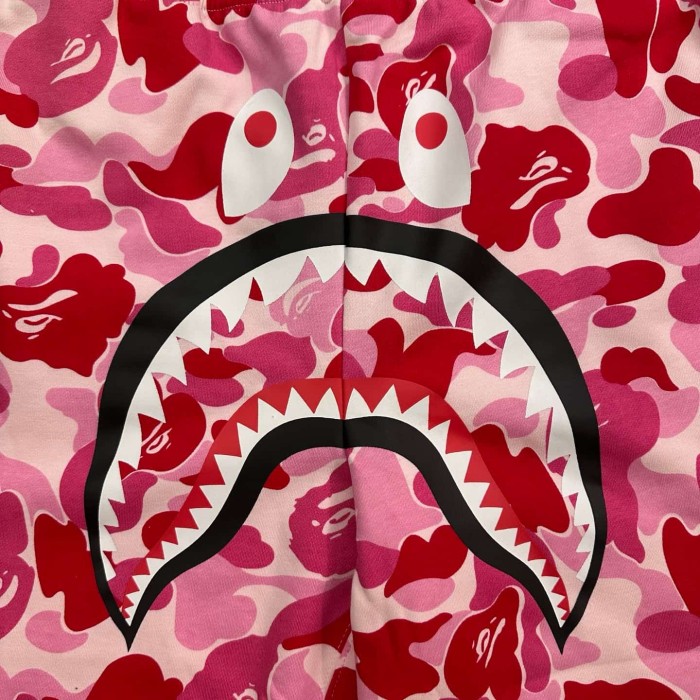 Pink Camouflage All-over Shark Print Casual Cotton Shorts 29060857