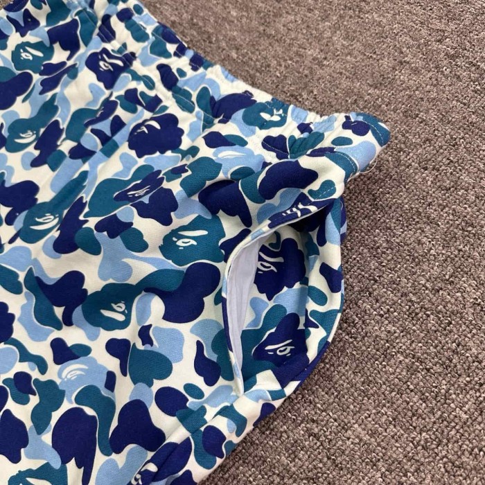 Blue Camouflage All-over Shark Print Casual Cotton Shorts 29060826