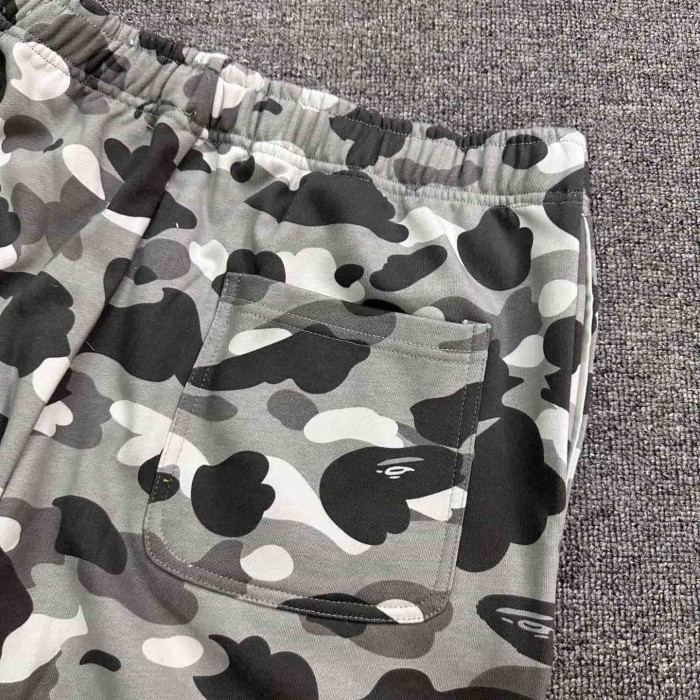 Grey Camouflage All-over Shark Print Casual Cotton Shorts 29062634