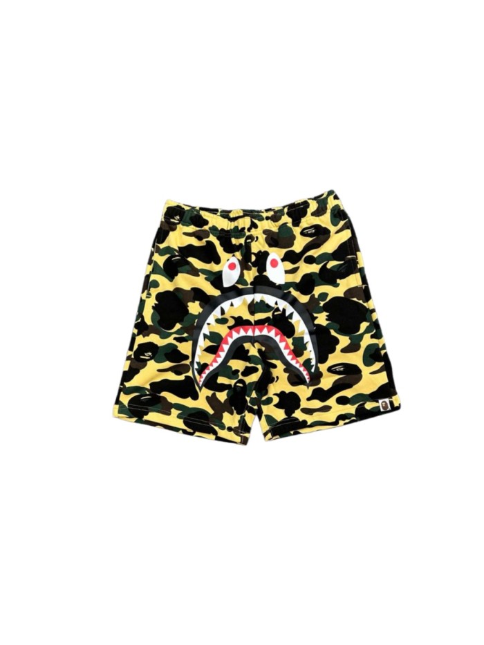 Yellow Camouflage All-over Shark Print Casual Cotton Shorts 29062650