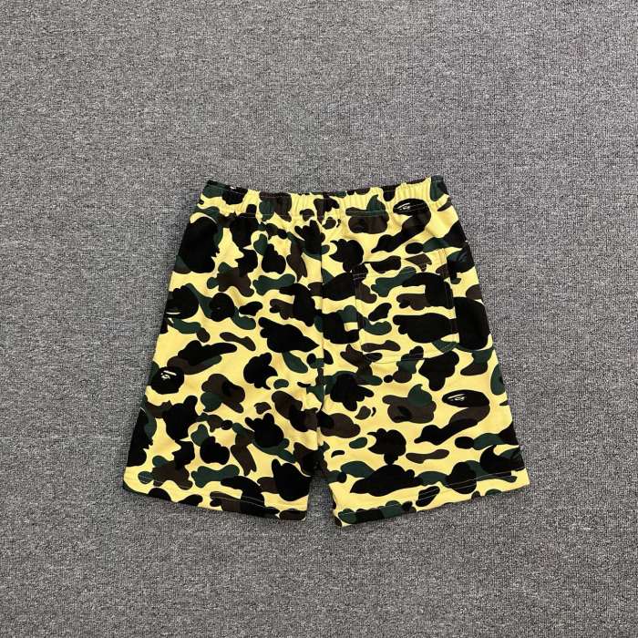 Yellow Camouflage All-over Shark Print Casual Cotton Shorts 29062650