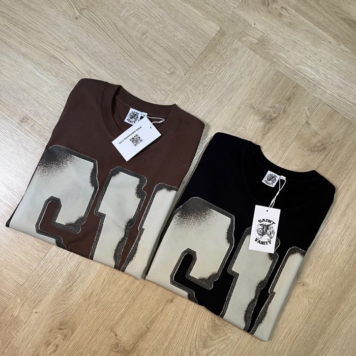 Huge SV initials + handwritten cursive font at the bottom, heavyweight pure cotton T-shirt 29064409